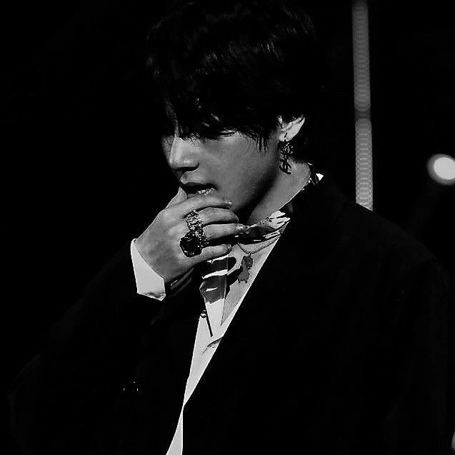 Kim Taehyung thumbnail