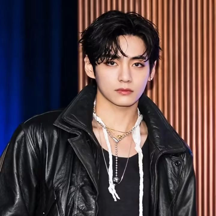 Kim Taehyung thumbnail