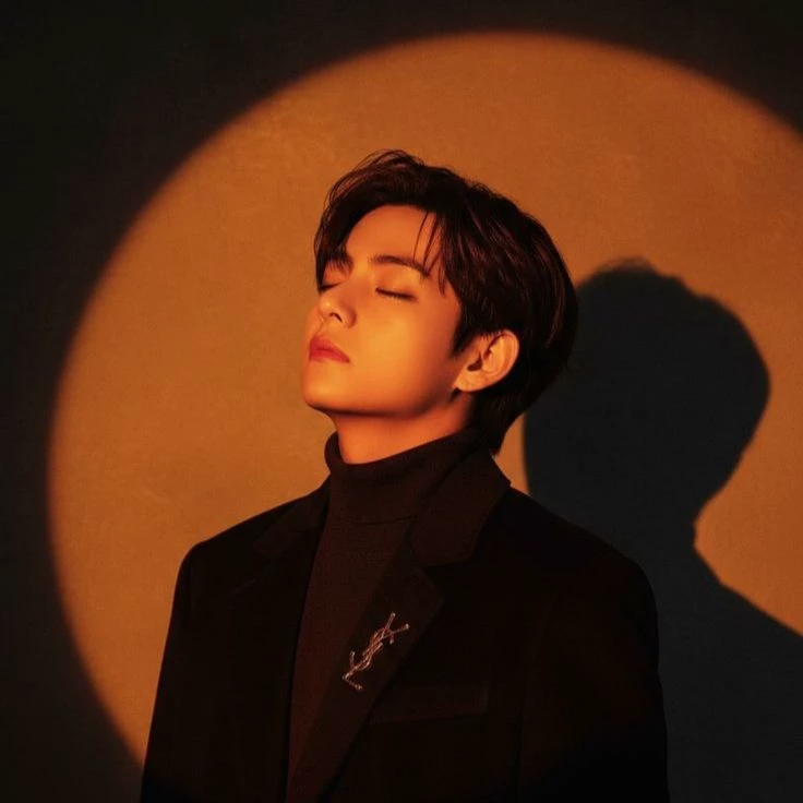 Kim Taehyung thumbnail
