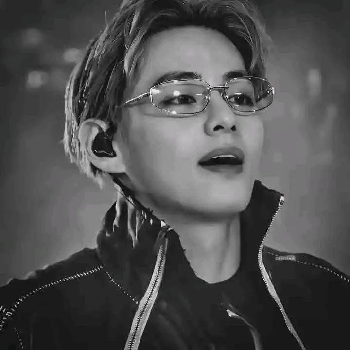 Kim Taehyung thumbnail