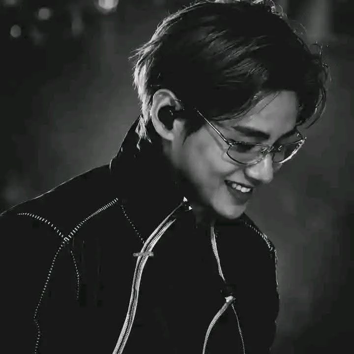 Kim Taehyung thumbnail