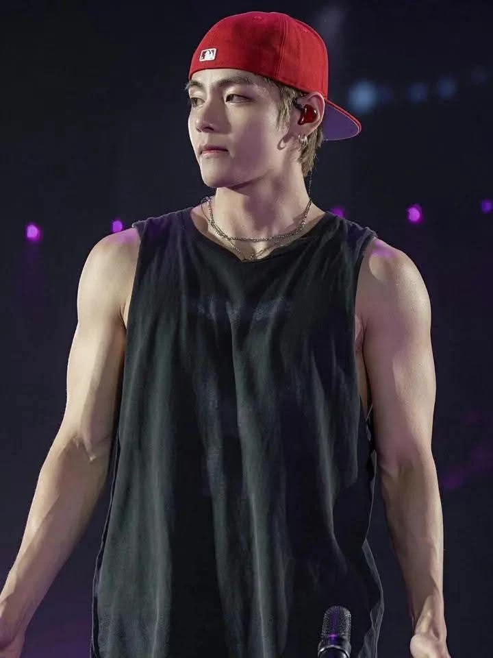 Kim Taehyung thumbnail