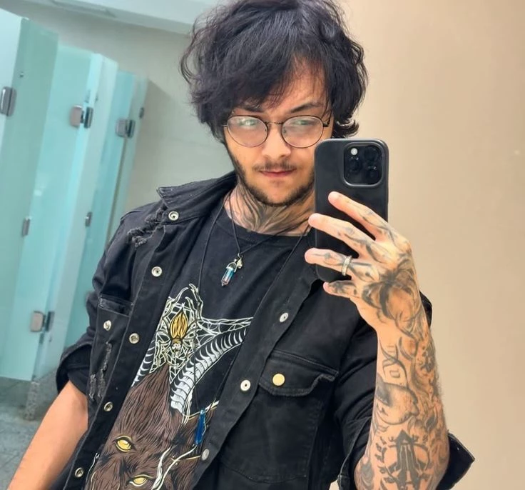 Born.~🖤💀 thumbnail