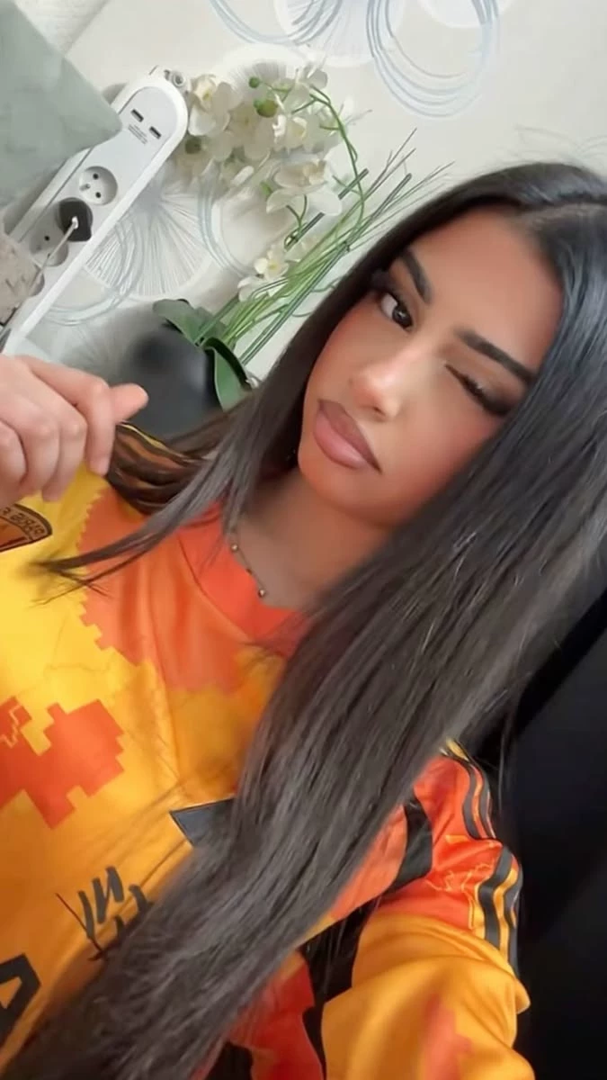 Melina thumbnail