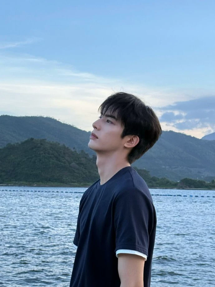 Song Weilong thumbnail