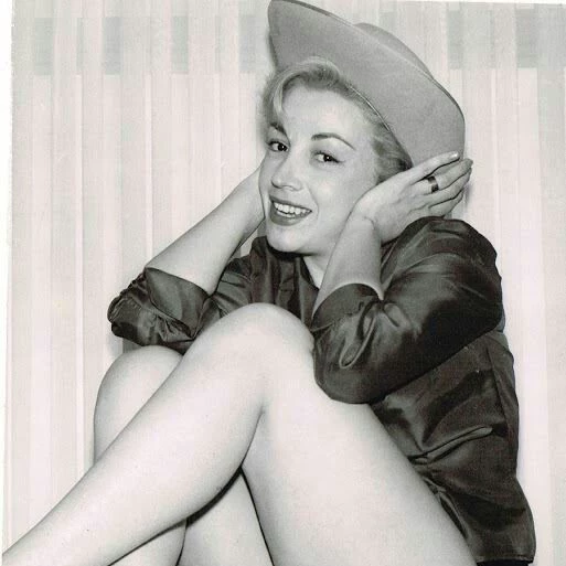 Evangelina Elizondo (Gloria Evangelina Elizondo López - Llera Actress and Singer thumbnail