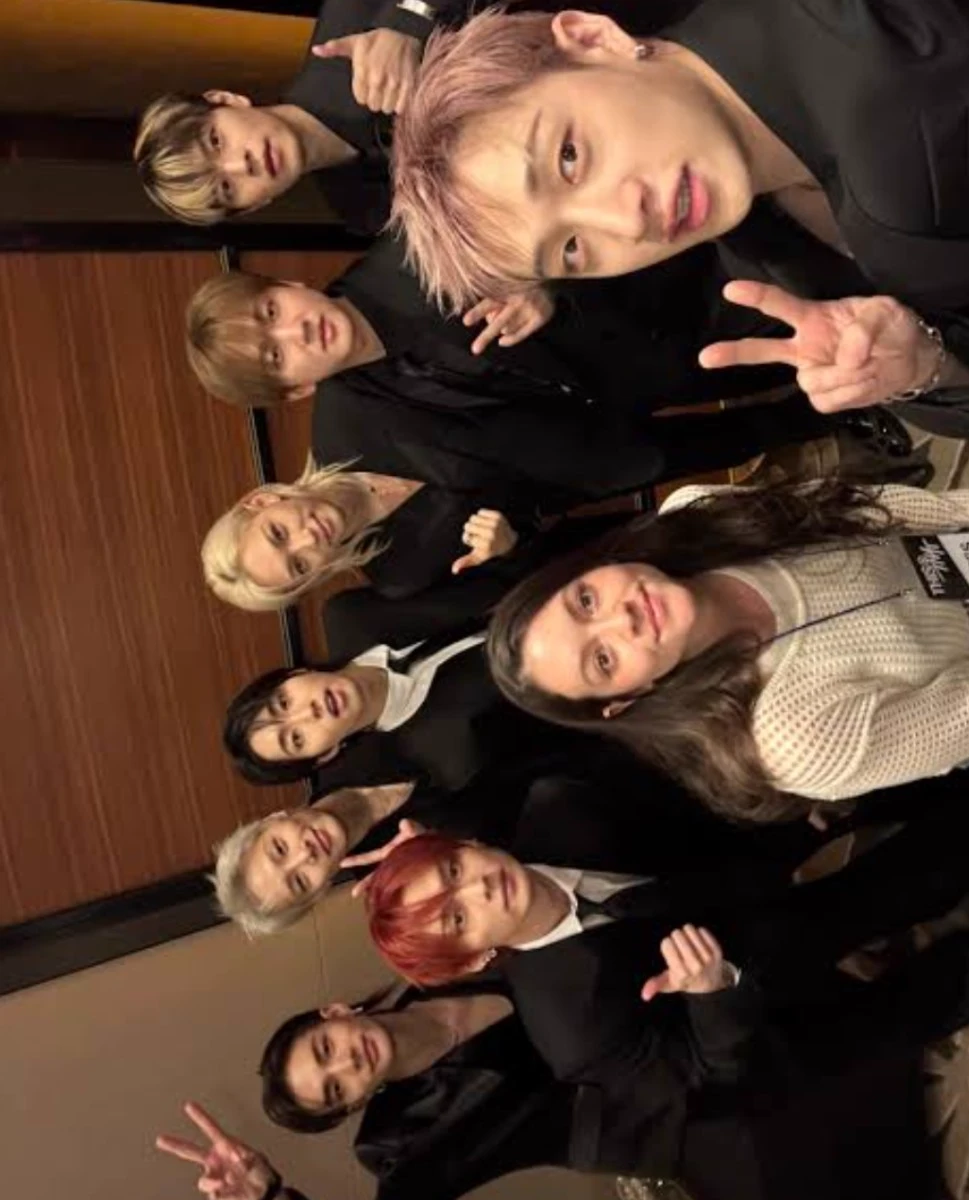 stray kids thumbnail