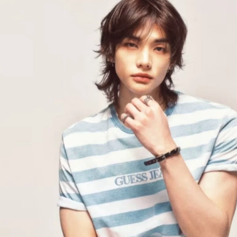 Hwang Hyunjin thumbnail