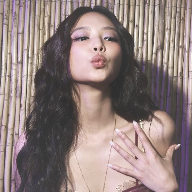 jennie kim thumbnail