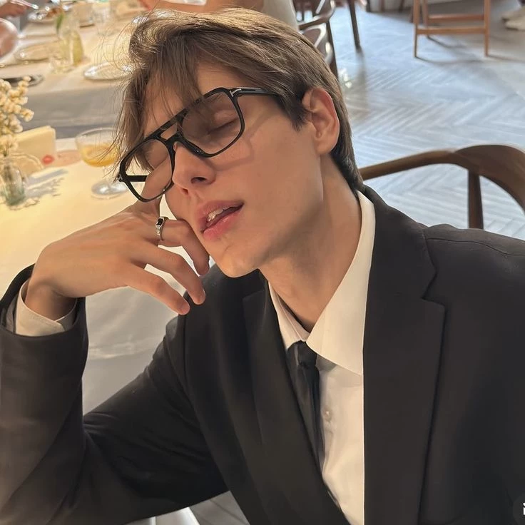 Noah Easton  thumbnail