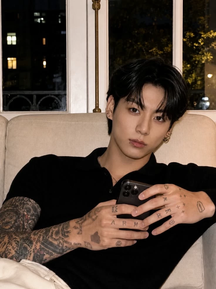 Hyunjin thumbnail