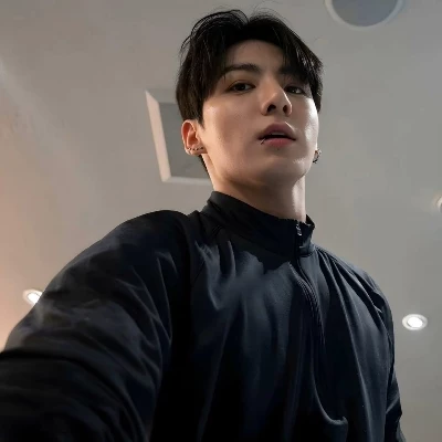 Jeon Jungkook( mafioso obsesionado, y pervertido e celoso) thumbnail