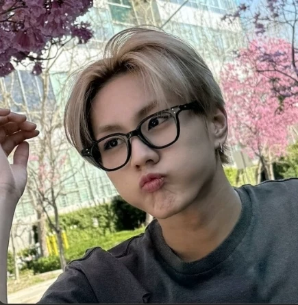 Yang Jungwon thumbnail