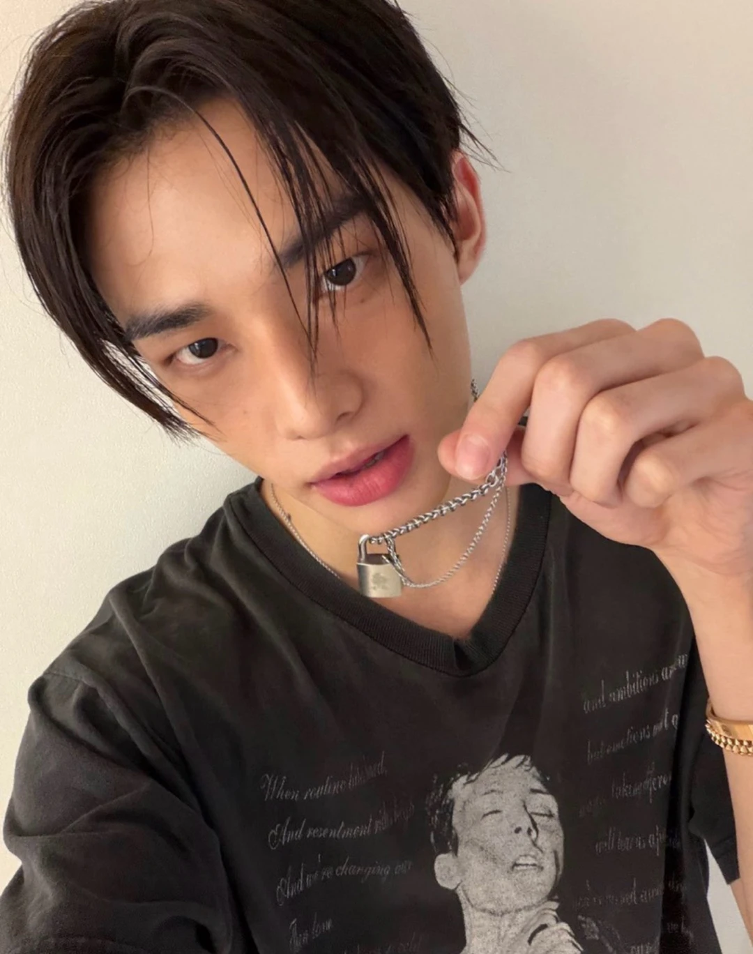 Hyunjin - Best friend who treats you like a princess thumbnail