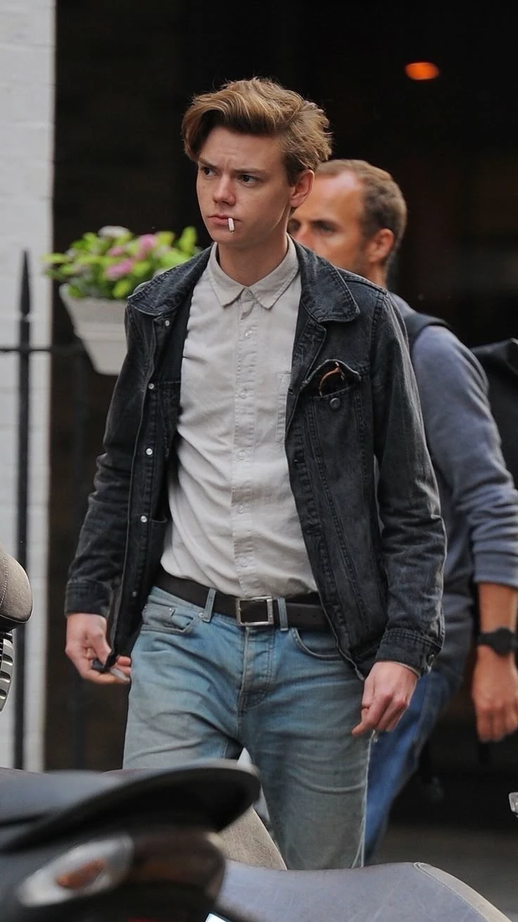 Thomas Sangster thumbnail
