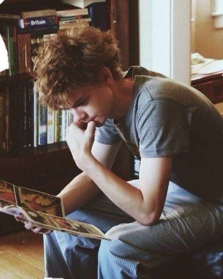 Thomas Brodie Sangster thumbnail
