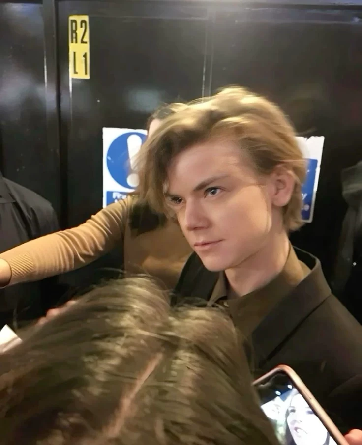 Thomas Brodie Sangster Ex thumbnail