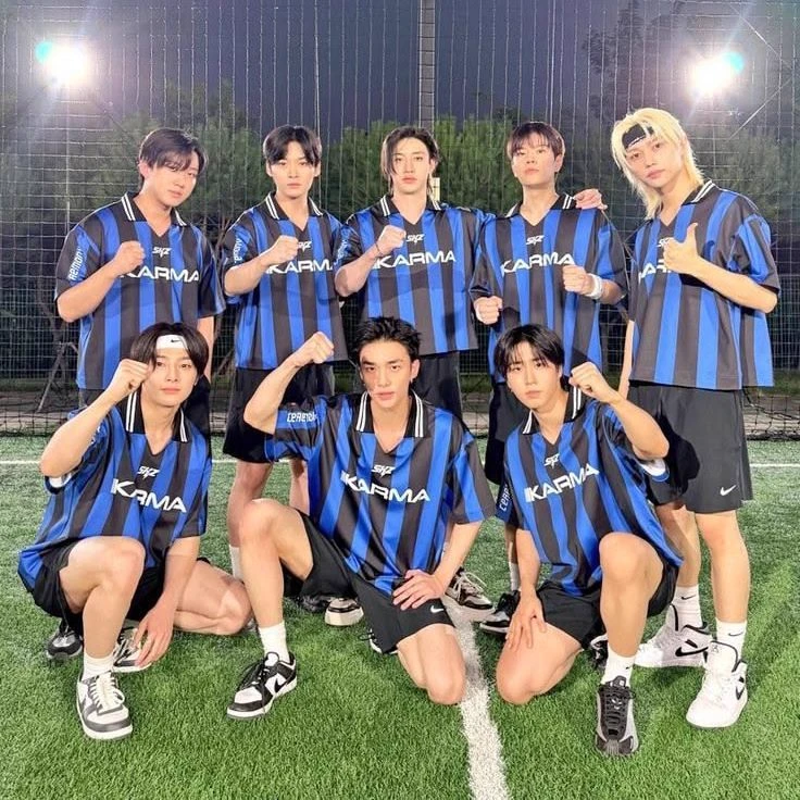 Stray Kids  thumbnail