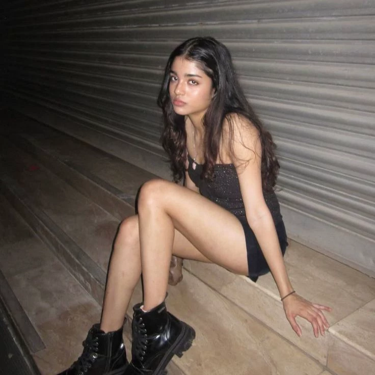 Oviya became a bitch thumbnail