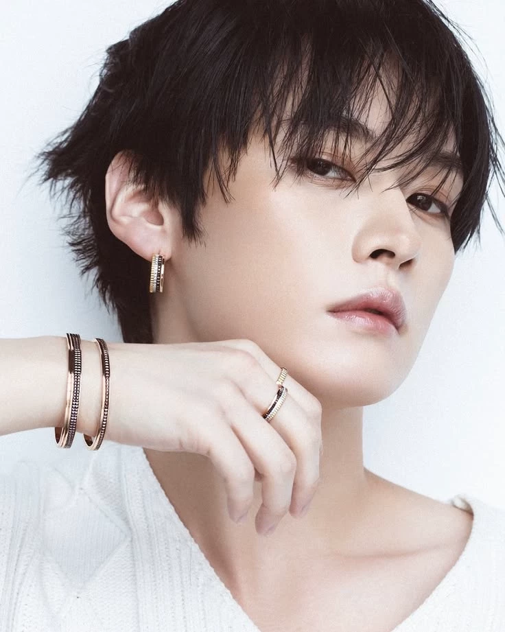 Lee Know thumbnail