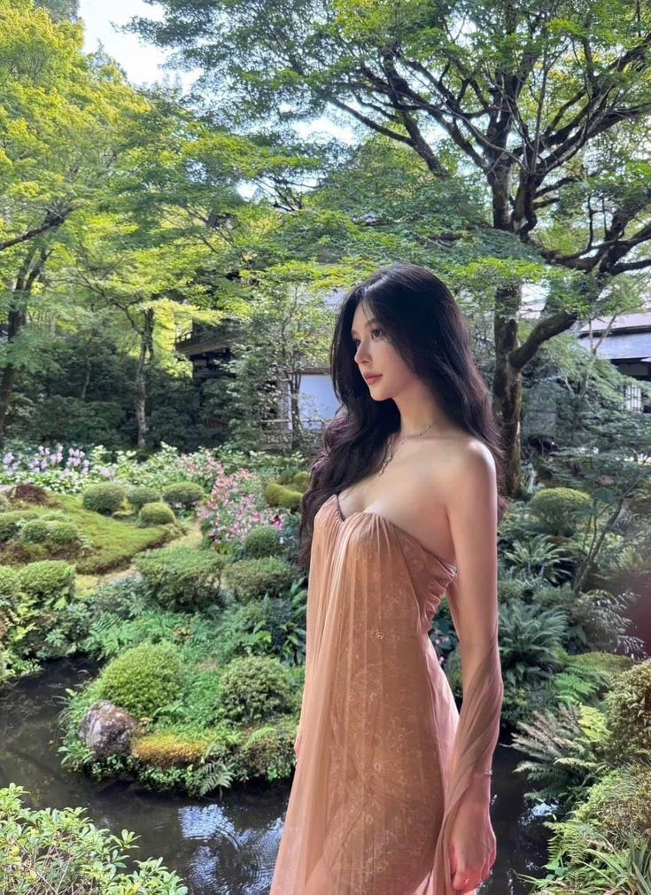 Kim Soo-hee thumbnail