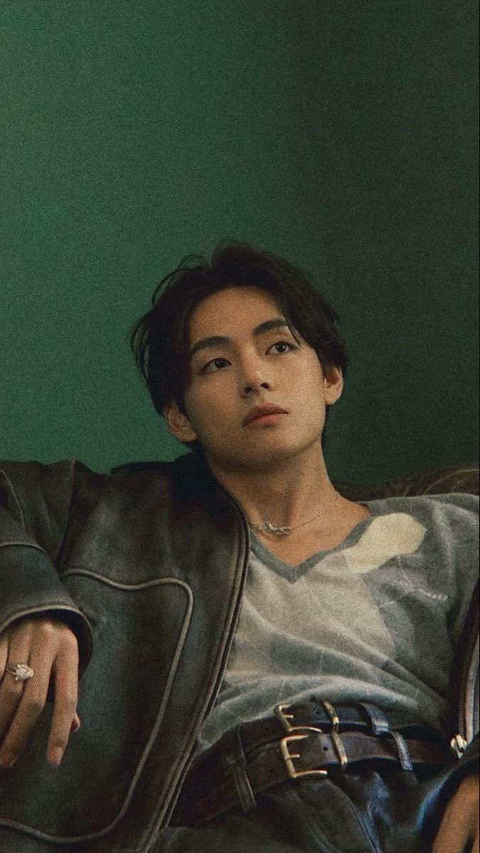 Kim Taehyung thumbnail