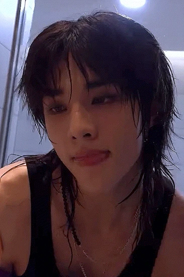 Hwang Hyunjin thumbnail