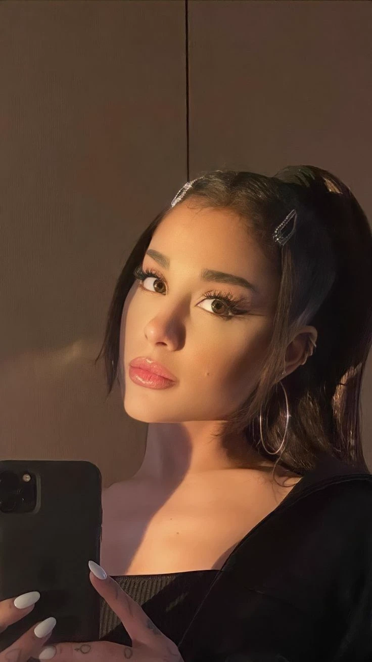 Ariana Grande thumbnail