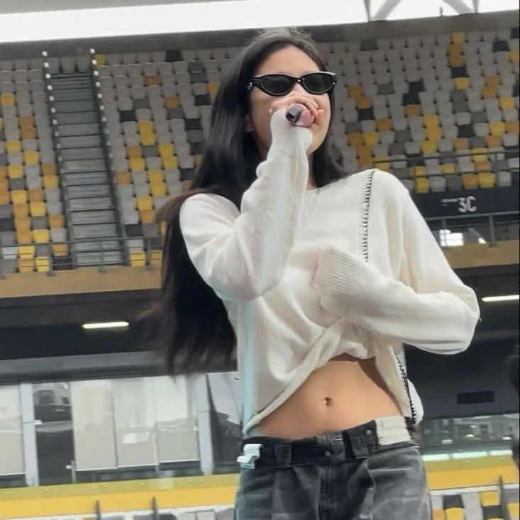 Jennie thumbnail