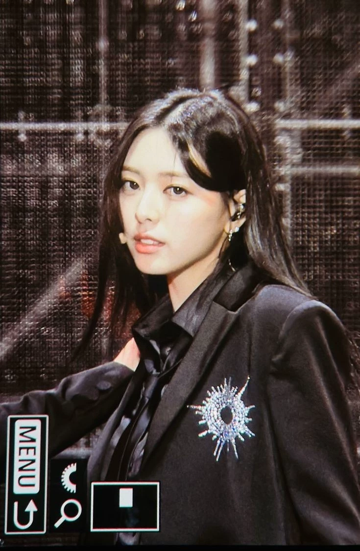 shin yuna  thumbnail
