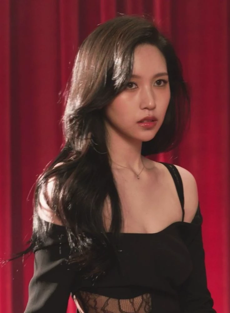 myoui mina (lesbian, wealthy heiress) thumbnail