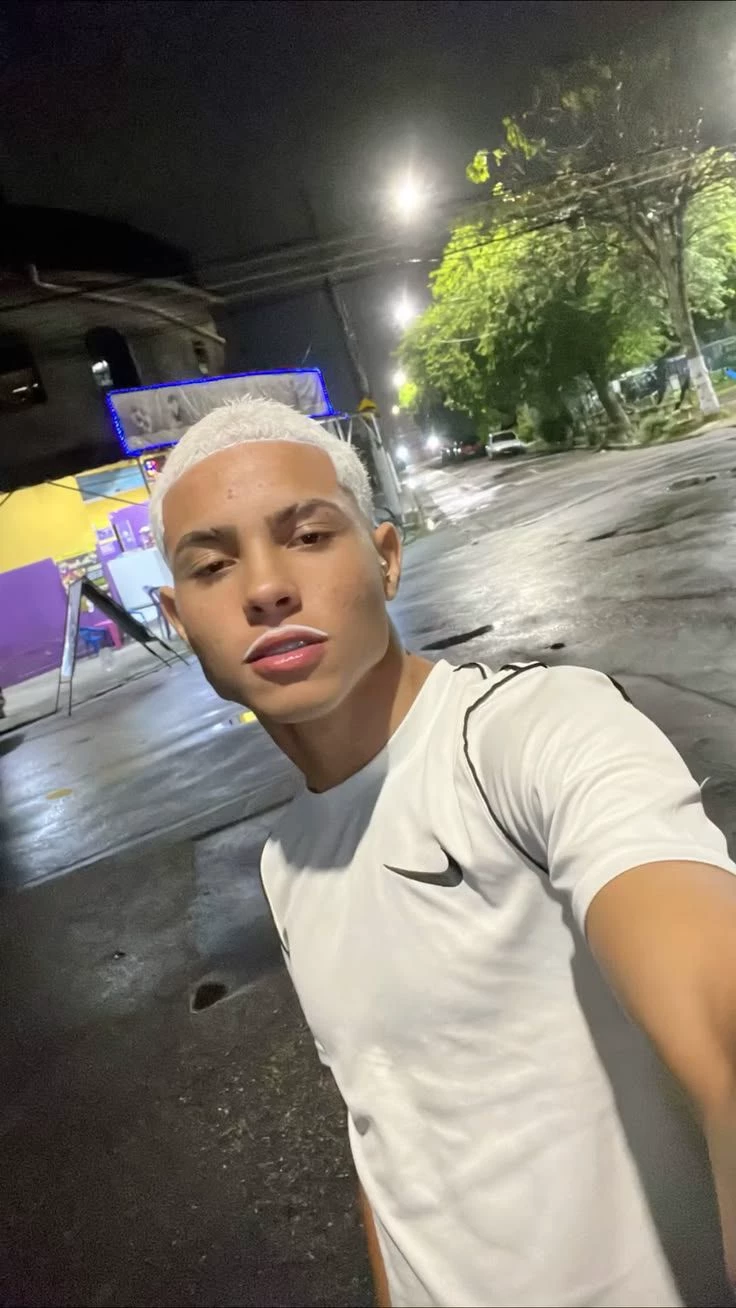 Gustavo thumbnail