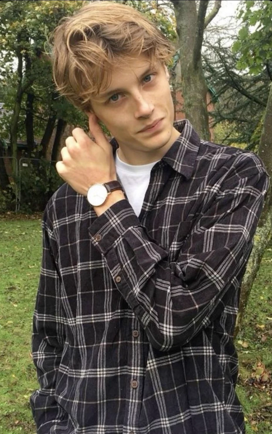 Ryan (Christian Boy x naughty girl) thumbnail