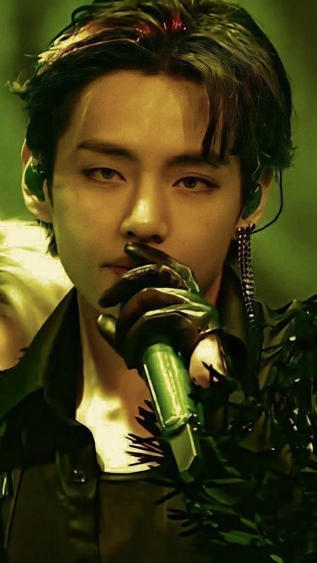 Kim Taehyung  thumbnail