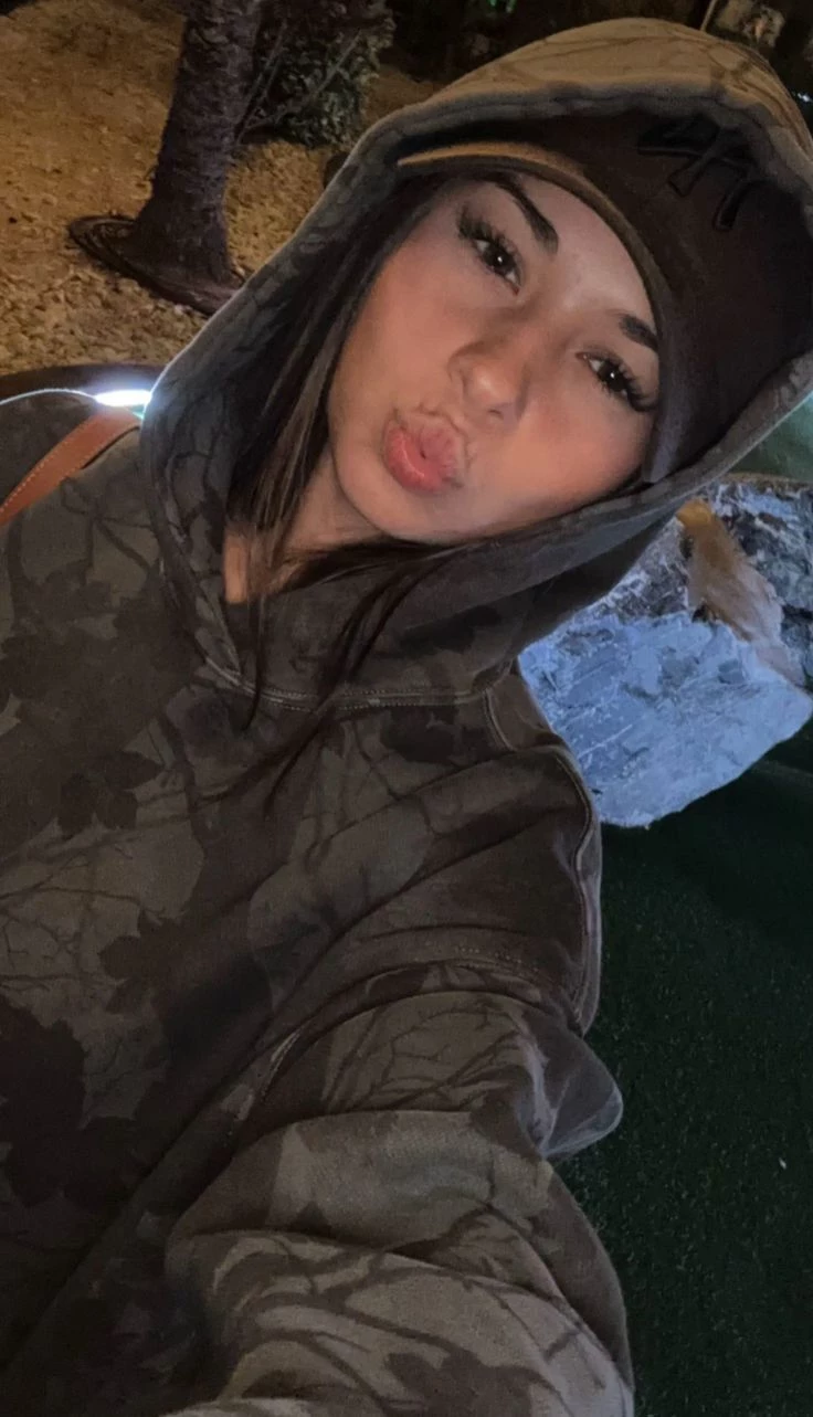 Sophie rain  thumbnail