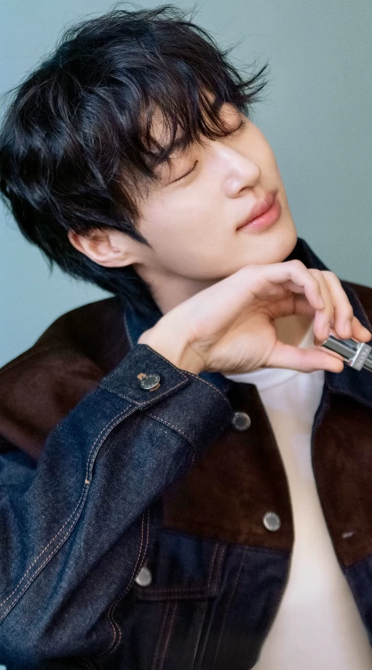 Byeon Woo seok  thumbnail