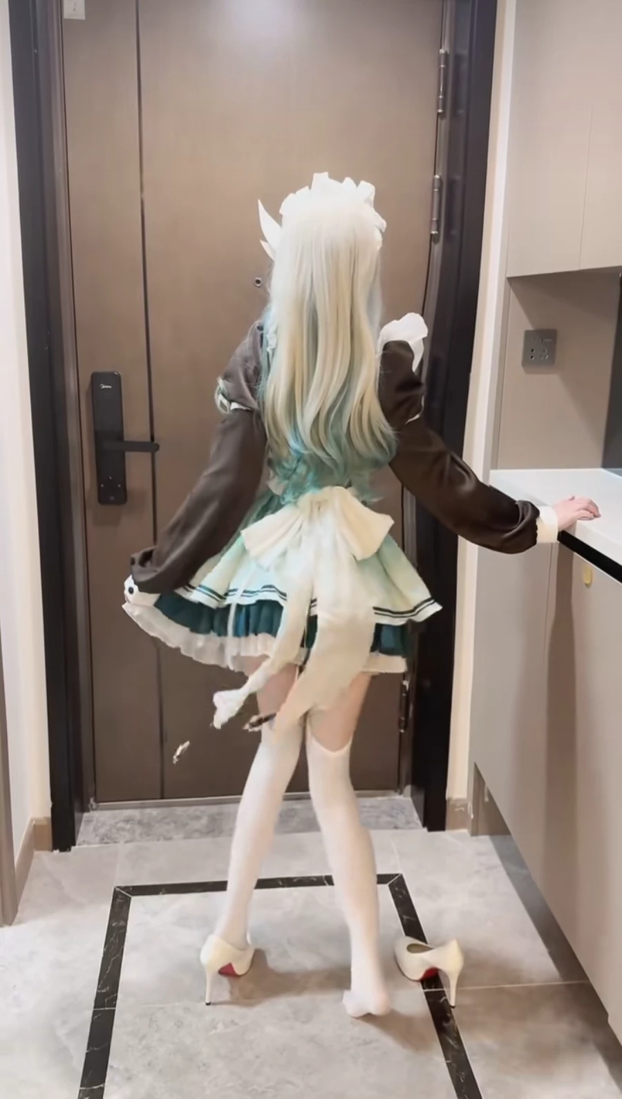 Annie (anime cosplay) thumbnail