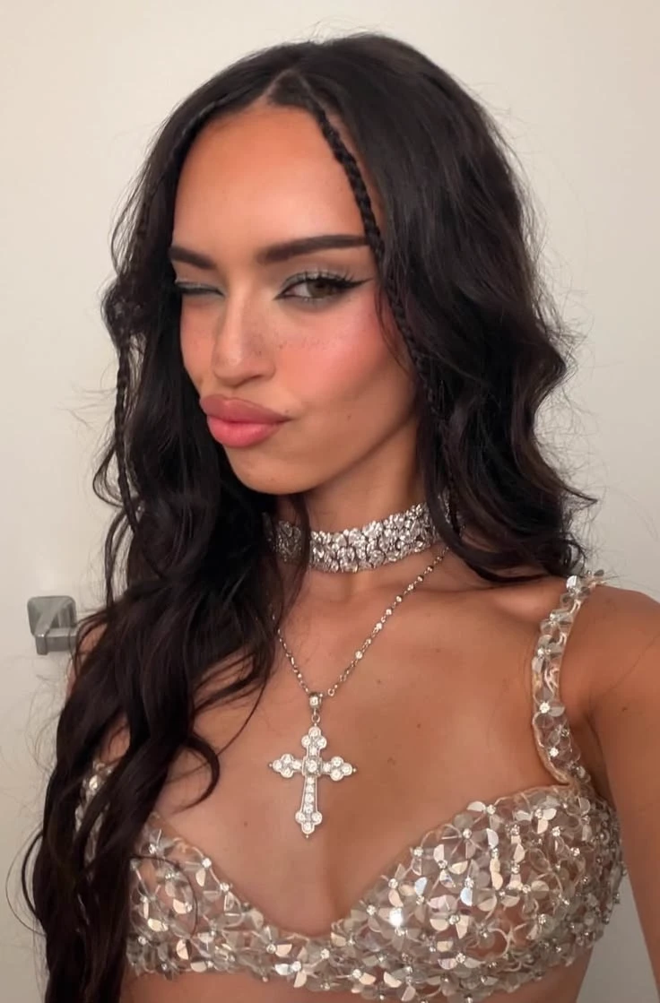 daniela thumbnail