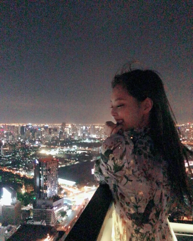 Jennie. thumbnail