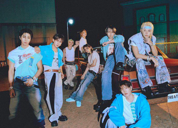 Stray kids  thumbnail