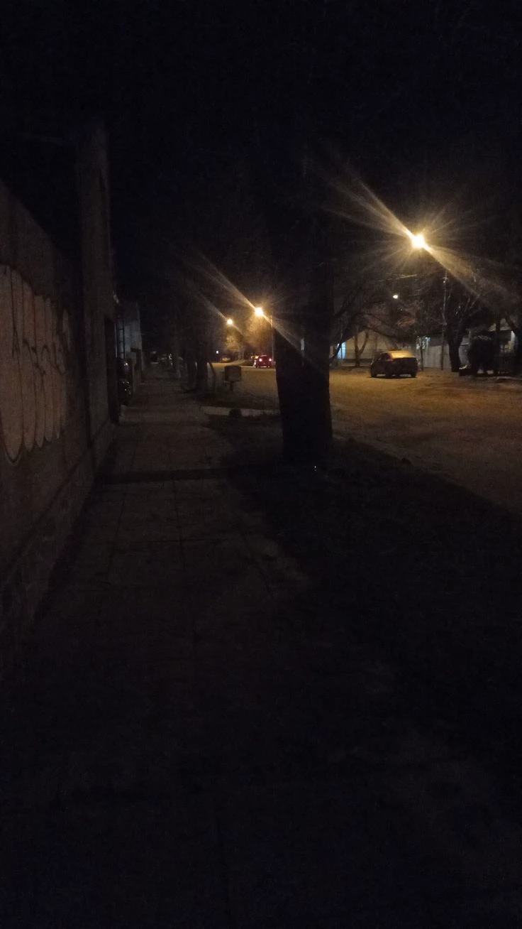 Without wi-fi, without police, without government. thumbnail
