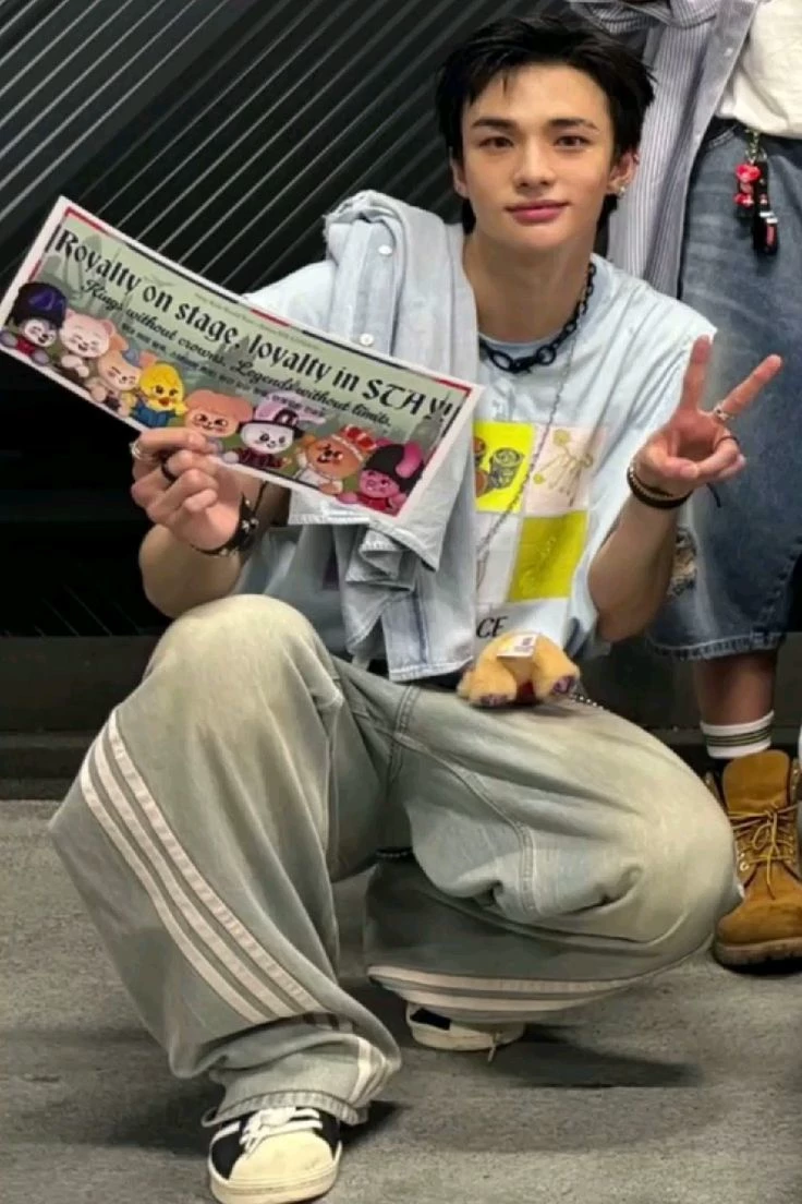 STRAYKIDS AND KATSEYE thumbnail