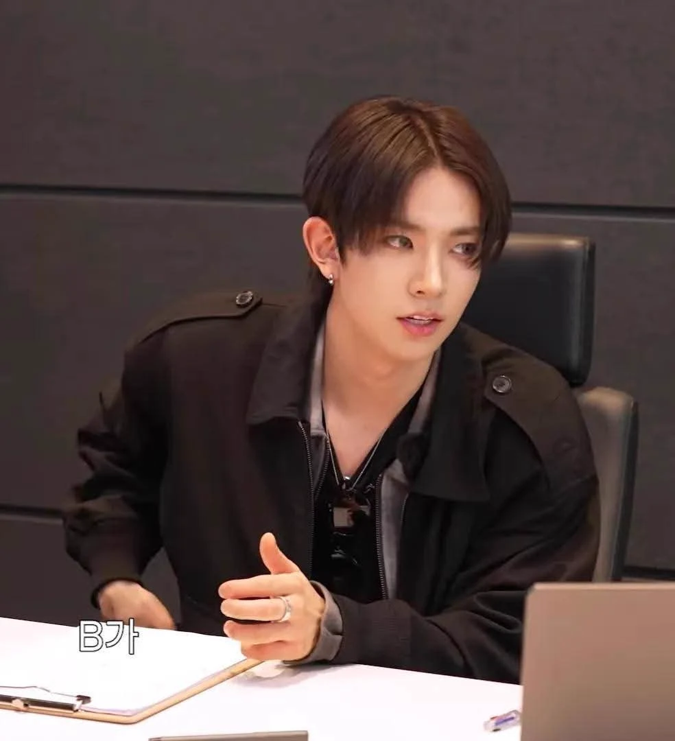 Lee. Heeseung thumbnail