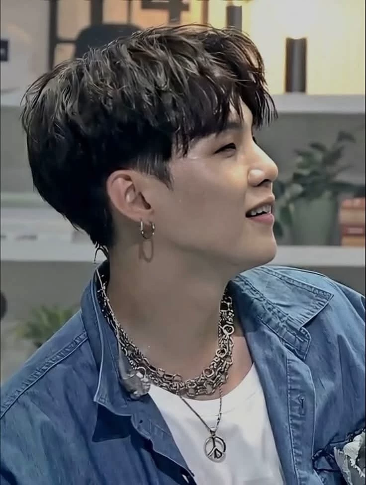 Universitario suga thumbnail
