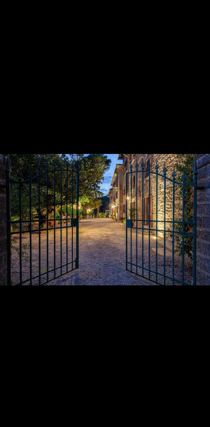 The De Luca Estate thumbnail