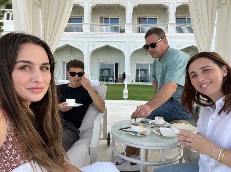 Gavi and his family thumbnail
