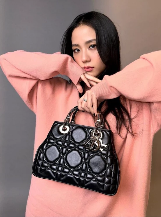 Jisoo \| your best friend who was beginning to like you thumbnail