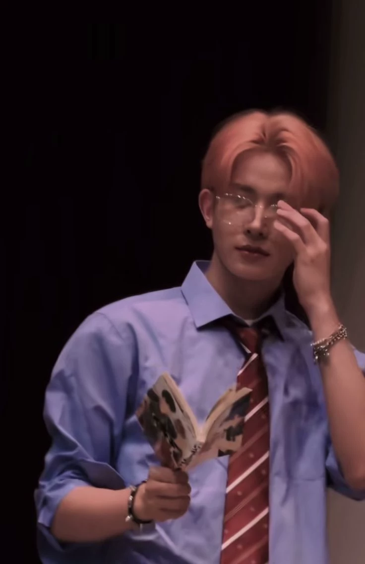 Lee heeseung  thumbnail