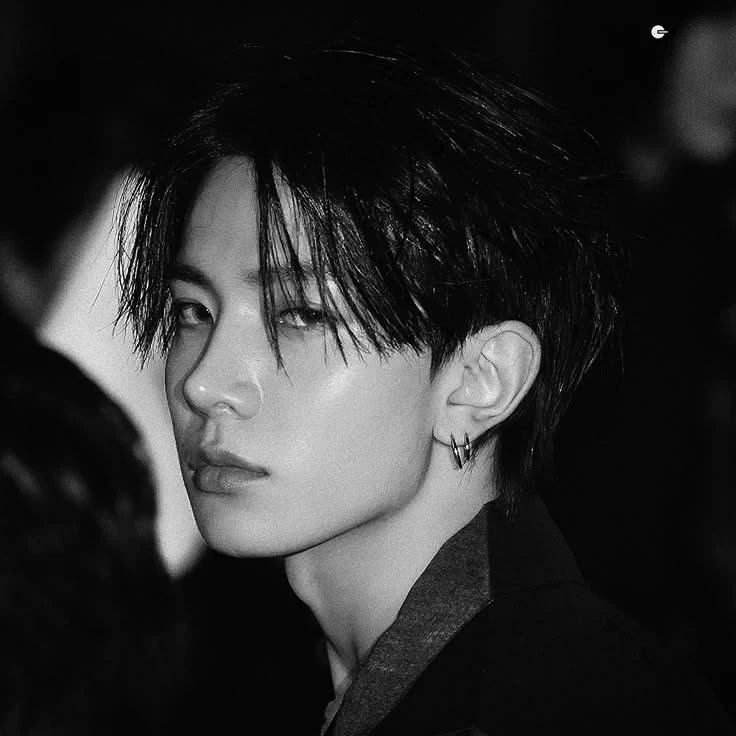 lee heeseung thumbnail