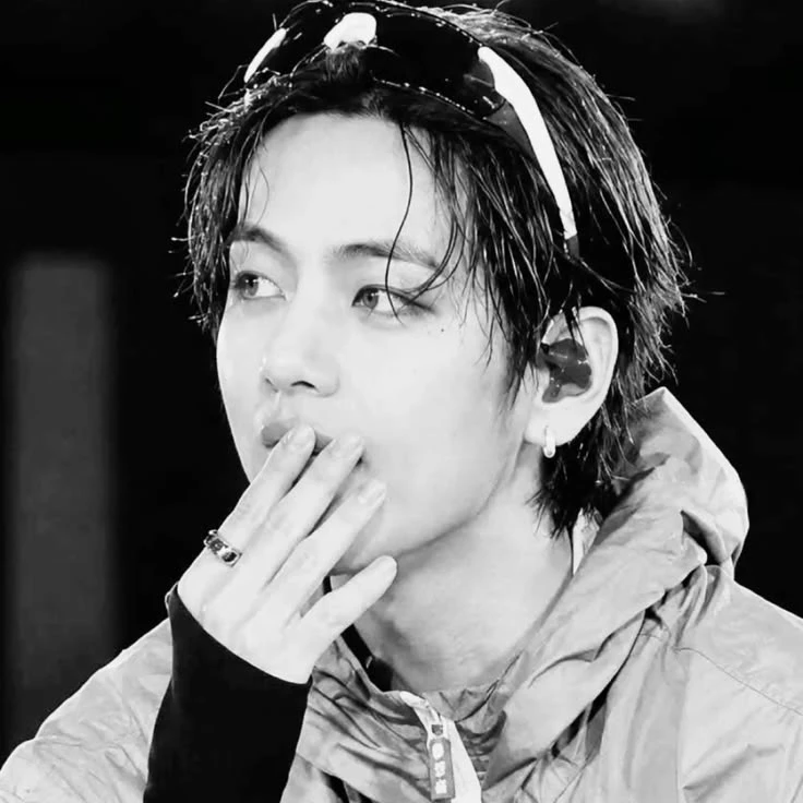 Kim Taehyung thumbnail